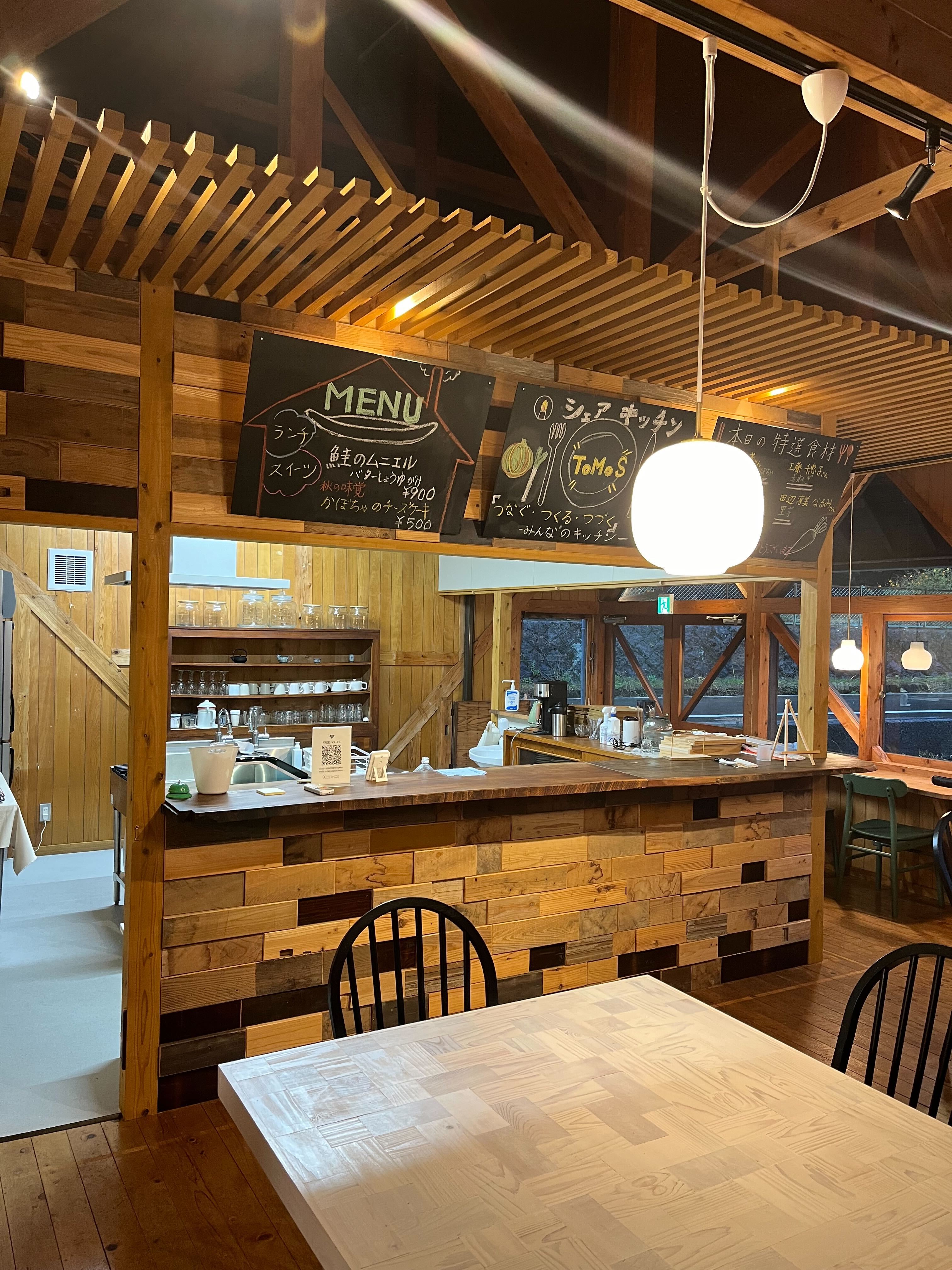 TOMOS（シェアキッチン）